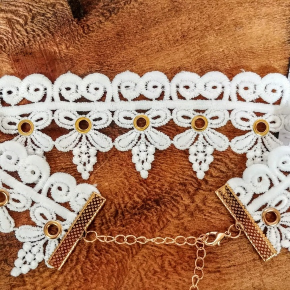Victorian Lace Choker - Picture 8 of 8